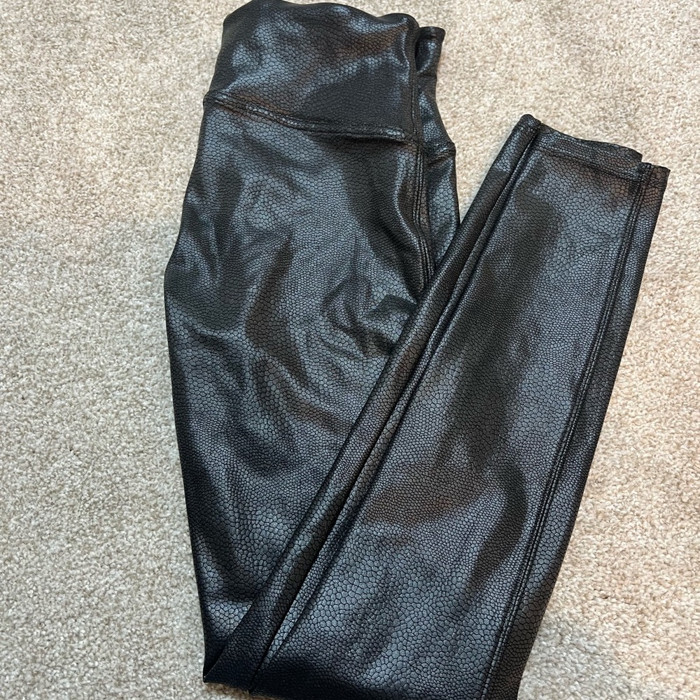 Spanx faux pebbled leather leggings